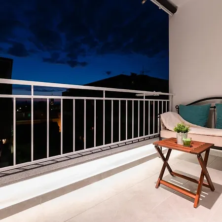 Kailani Luxury Central 3 Bedroom, 3 Bathroom Apartment With A Sunny Balcony Zadar Exterior photo