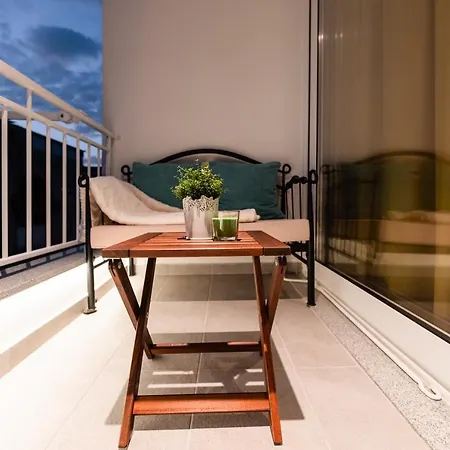Kailani Luxury Central 3 Bedroom, 3 Bathroom Apartment With A Sunny Balcony Zadar Exterior photo