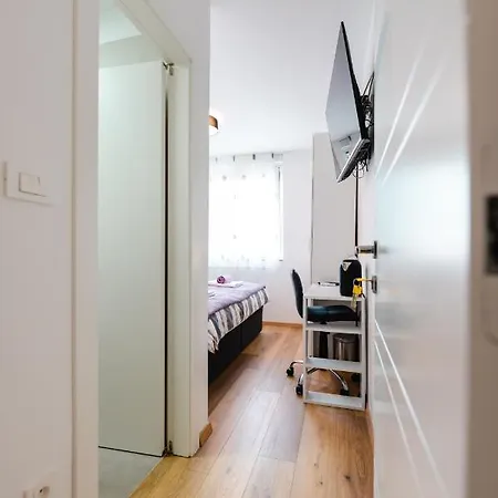 Kailani Luxury Central 3 Bedroom, 3 Bathroom Apartment With A Sunny Balcony Zadar Exterior photo