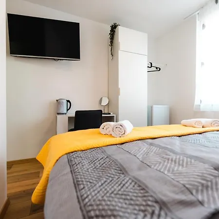 Kailani Luxury Central 3 Bedroom, 3 Bathroom Apartment With A Sunny Balcony Zadar Exterior photo