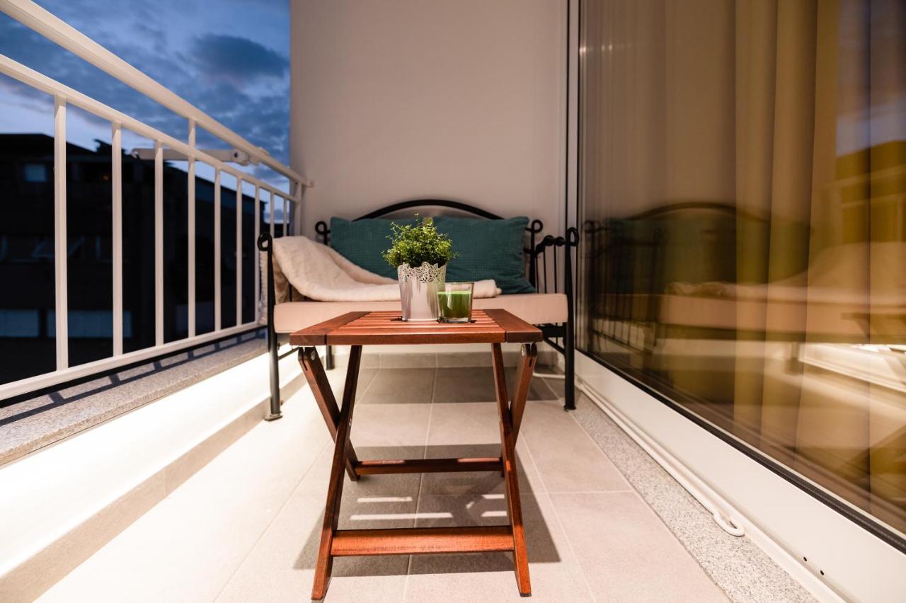 Kailani Luxury 3 Bedroom, 3 Bathroom With A Sunny Balcony