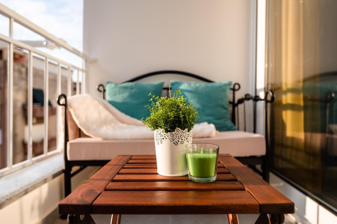 Kailani Luxury 3 Bedroom, 3 Bathroom With A Sunny Balcony