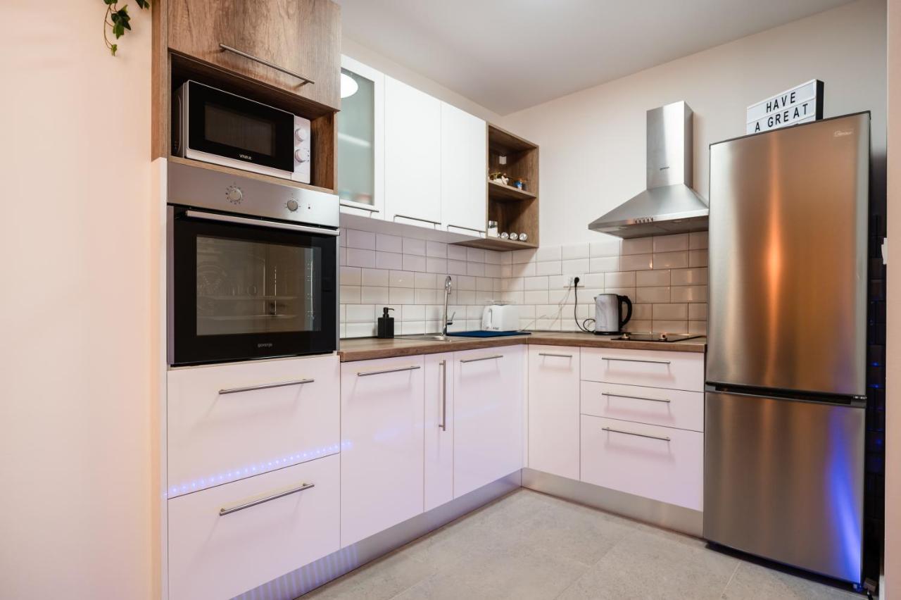 Apartment Kailani Luxury 3 Bedroom, 3 Bathroom With A Sunny Balcony *