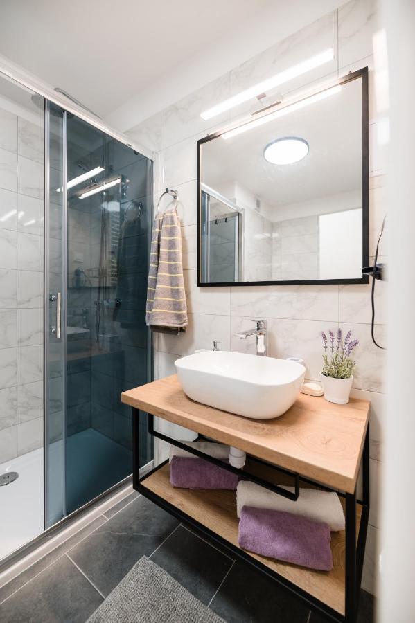 Kailani Luxury 3 Bedroom, 3 Bathroom With A Sunny Balcony Zadar