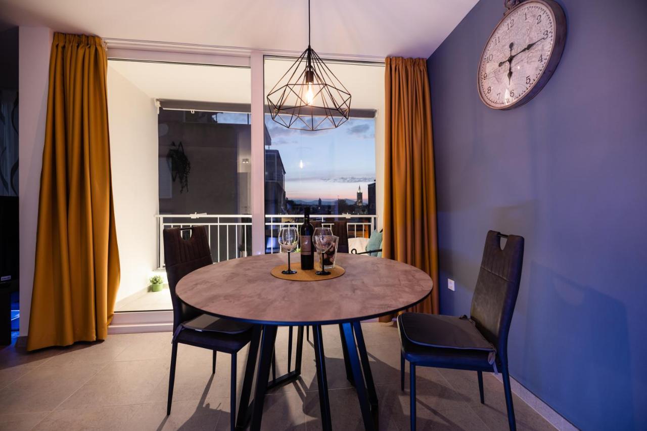 Kailani Luxury 3 Bedroom, 3 Bathroom With A Sunny Balcony Apartment Zadar