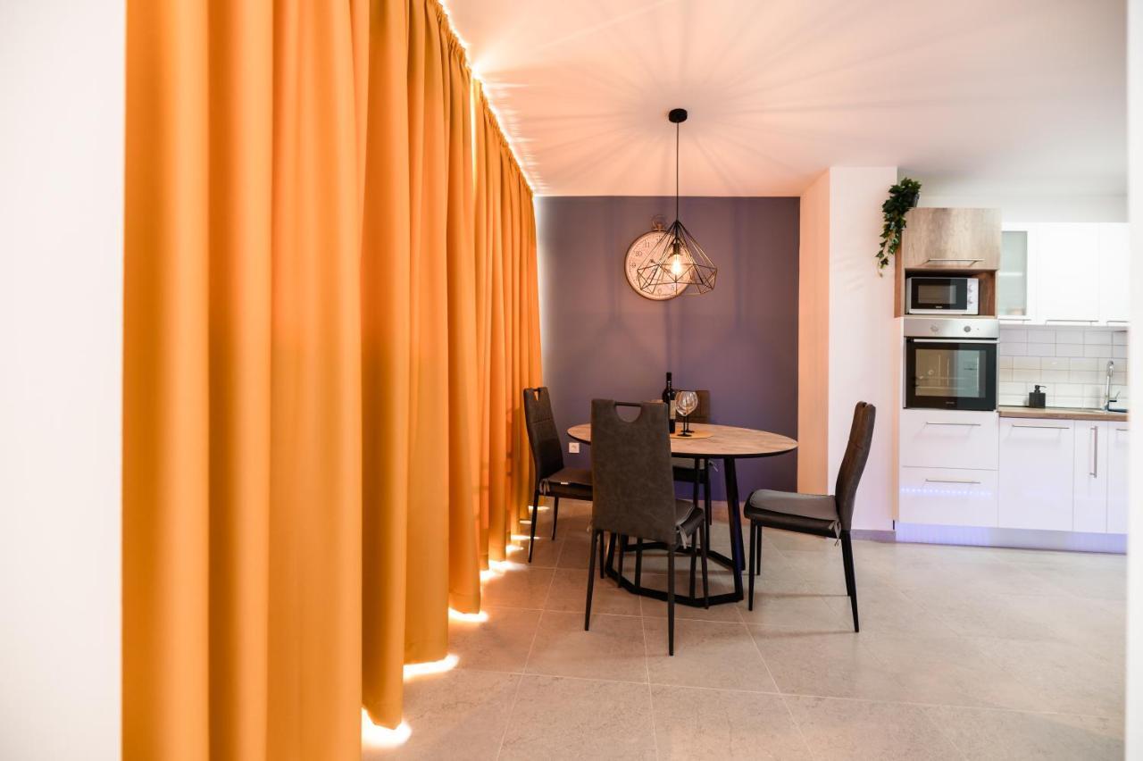 Kailani Luxury 3 Bedroom, 3 Bathroom With A Sunny Balcony