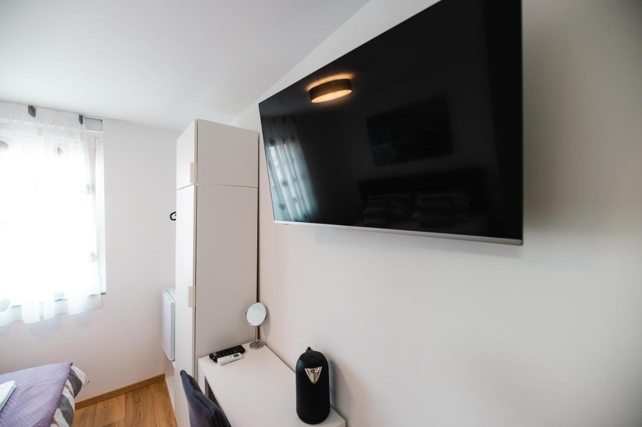 Kailani Luxury 3 Bedroom, 3 Bathroom With A Sunny Balcony *