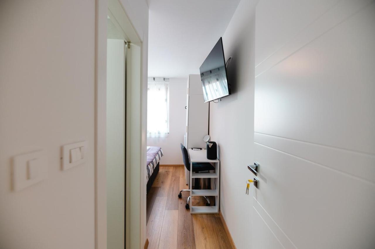 Kailani Luxury 3 Bedroom, 3 Bathroom With A Sunny Balcony Apartment Zadar