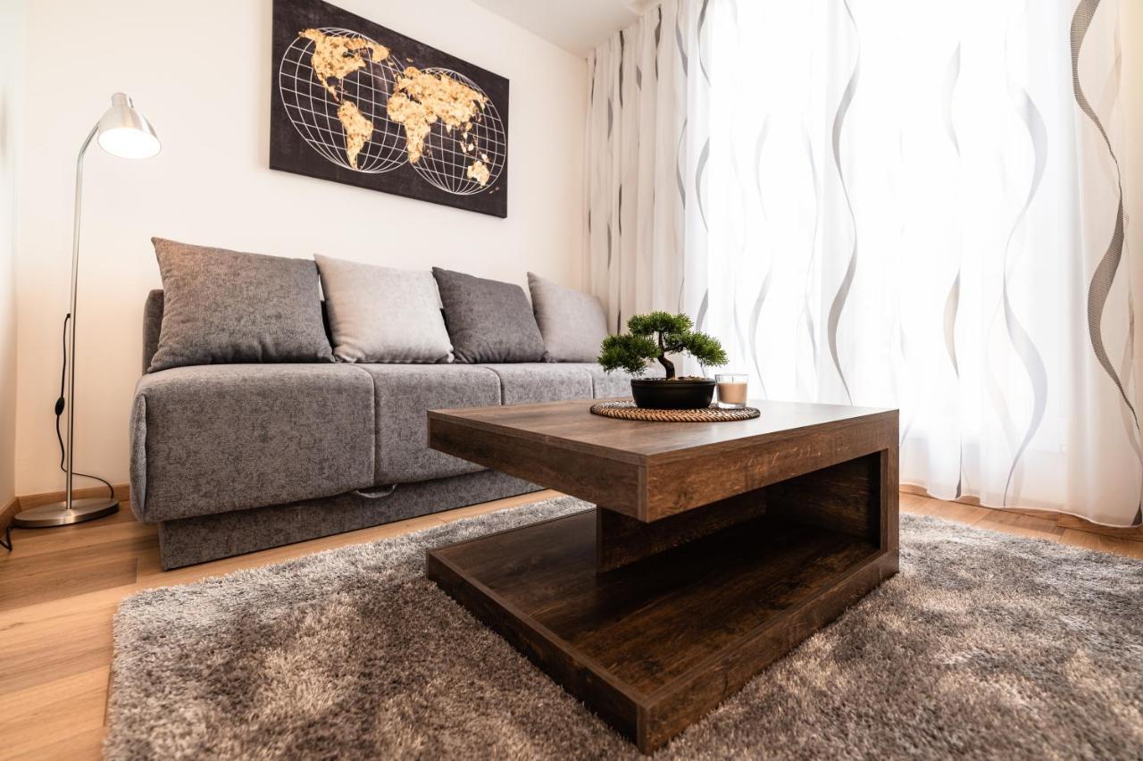 Kailani Luxury 3 Bedroom, 3 Bathroom With A Sunny Balcony