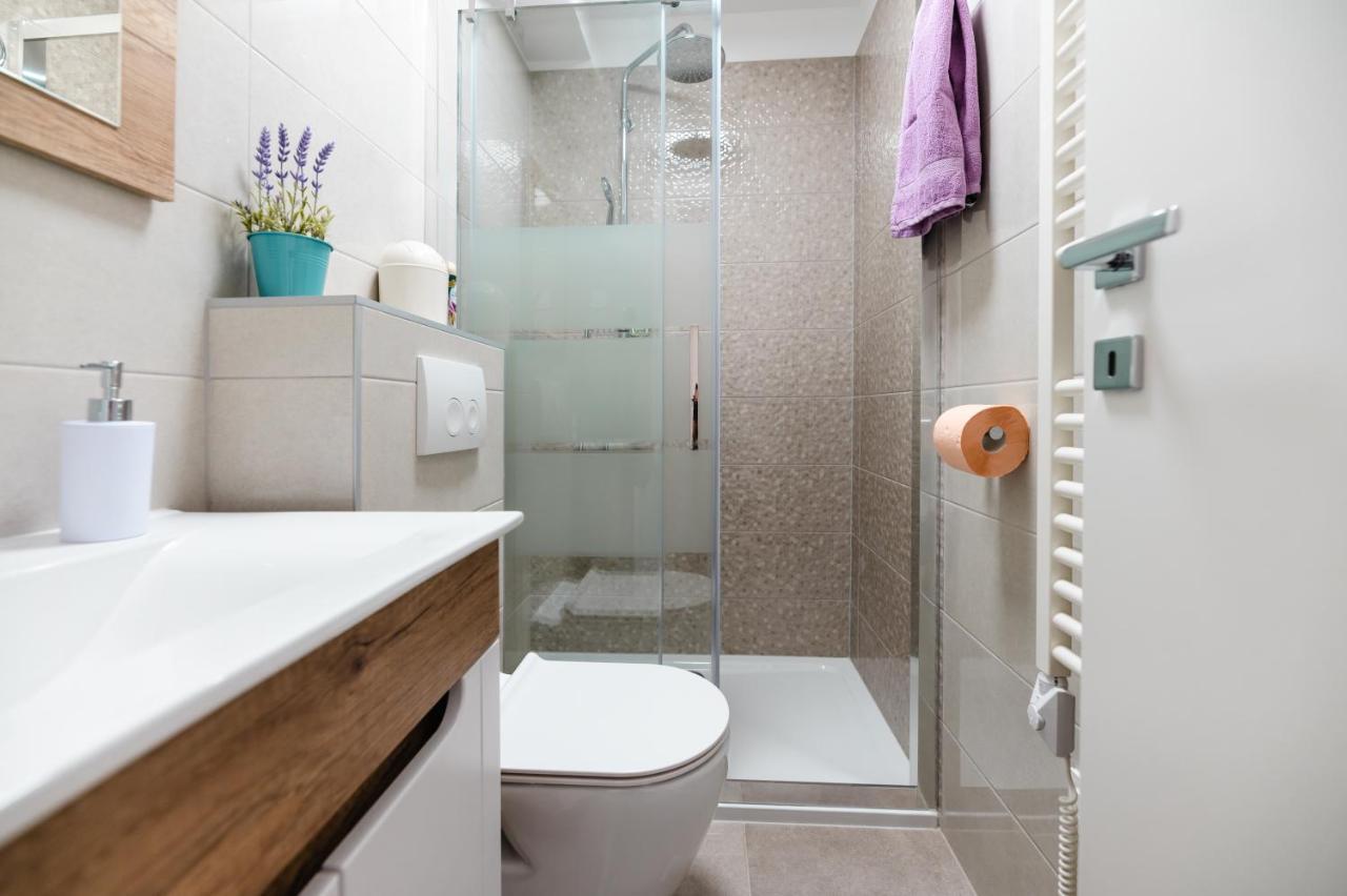 Kailani Luxury 3 Bedroom, 3 Bathroom With A Sunny Balcony