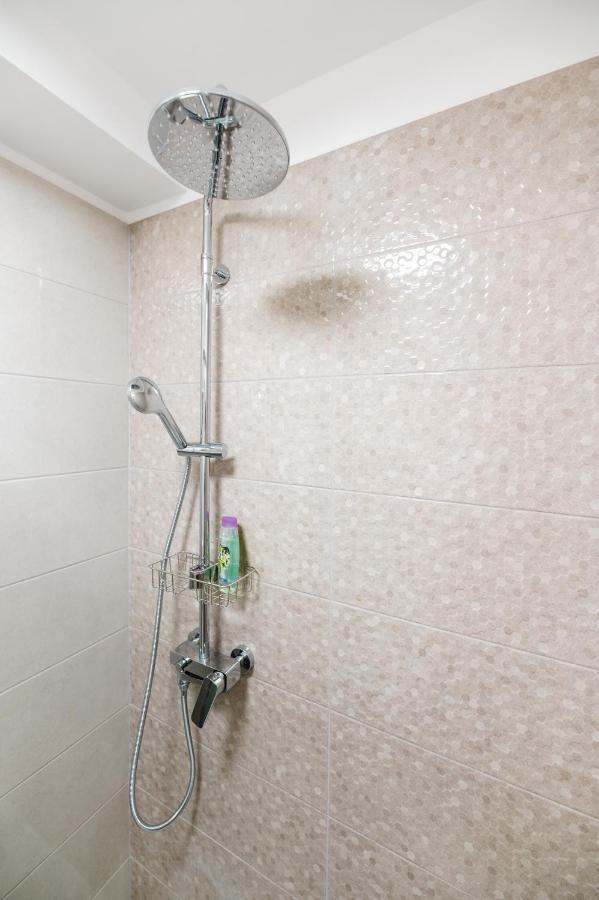 Kailani Luxury 3 Bedroom, 3 Bathroom With A Sunny Balcony